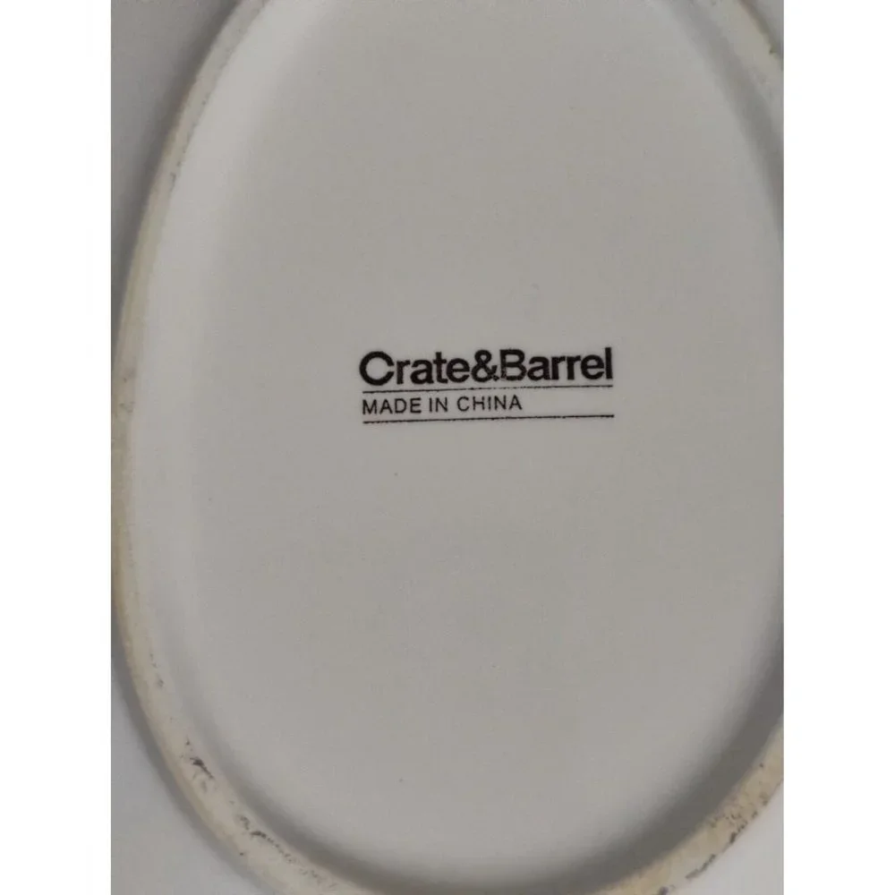 Crate & Barrel Green Egg Shape Plate spring easter Embossed 8x6” set of 4